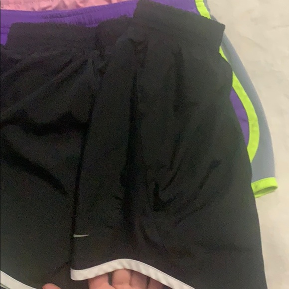 EUC set of 4 Girls Nike Dri-Fit Shorts Large - Picture 2 of 13